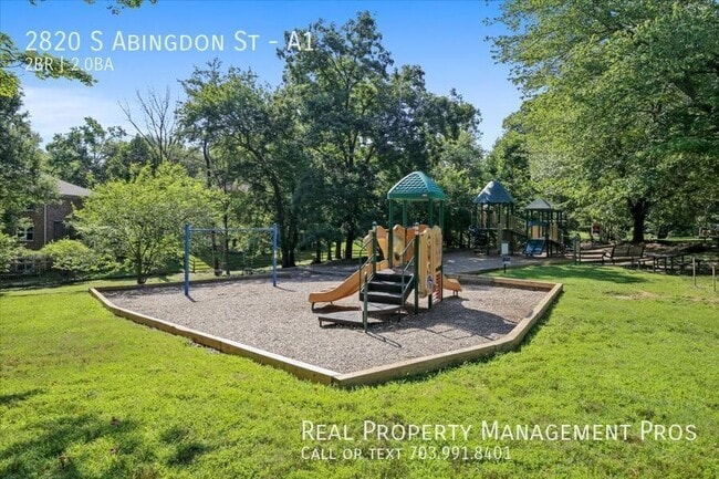 Building Photo - 2820 S Abingdon St