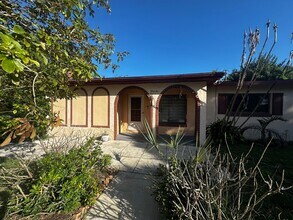 Building Photo - 3557 Arbutus Ln