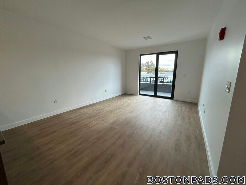 Building Photo - 199 Gardner St