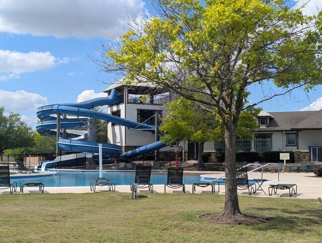 Building Photo - 12021 Pecangate Way