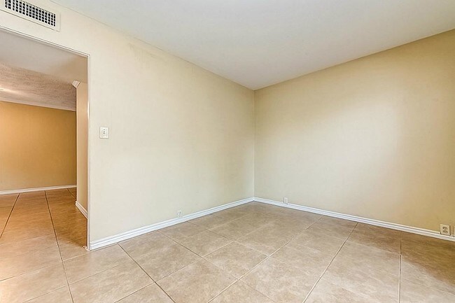 Building Photo - 5353 Institute Ln