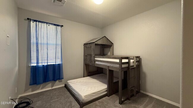 Building Photo - 13139 Saker Dr