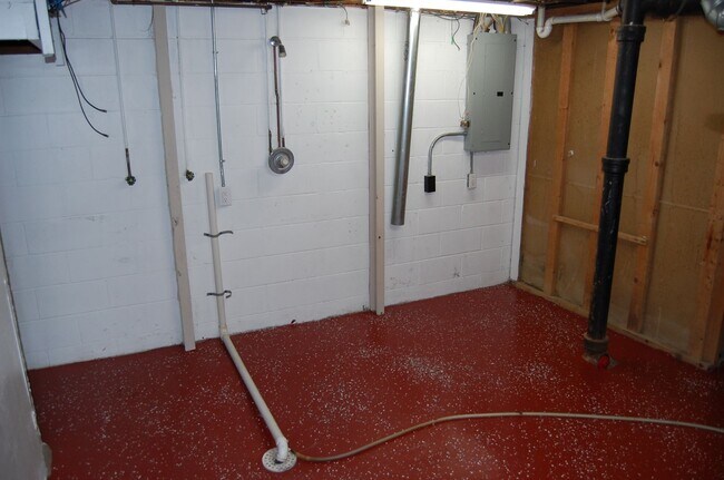 Building Photo - 4630 Starr St