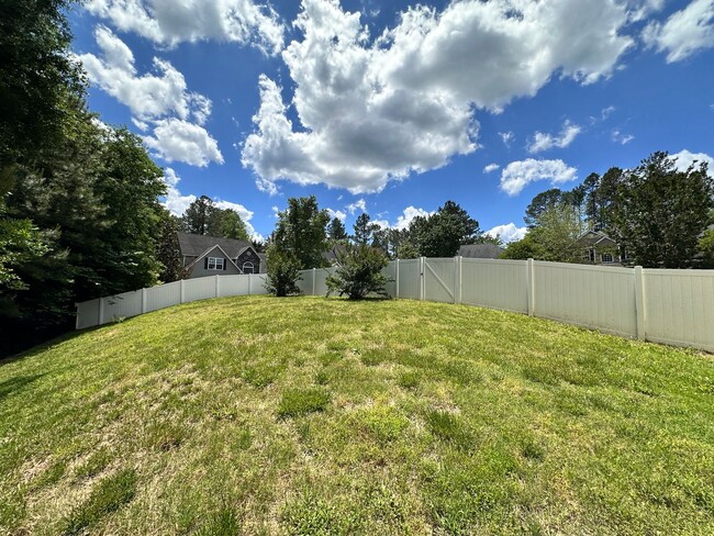 Building Photo - Exclusively Offered By Muse Realty Rentals...