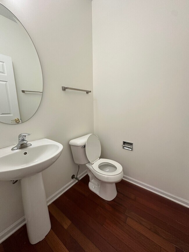 Building Photo - 2600 Providence Ave