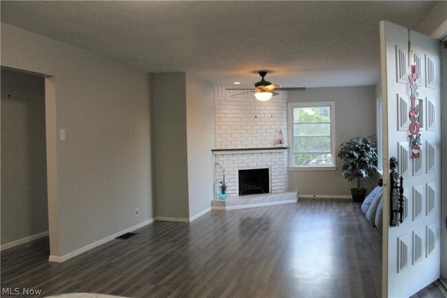 Building Photo - 4134 Beckley Rd