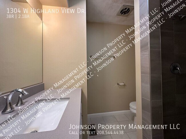 Building Photo - 1304 W Highland View Dr