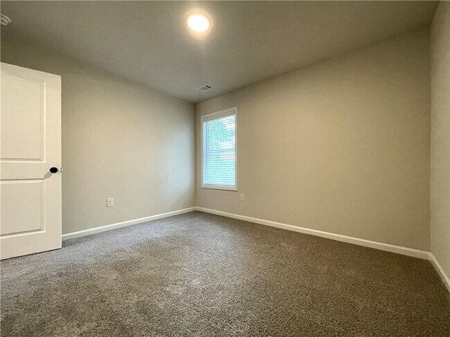 Building Photo - 414 Fox Crk Dr