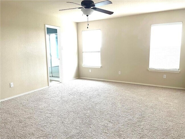 Building Photo - 1010 Aiken Dr