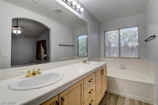 Building Photo - 5023 Jacarilla Ln