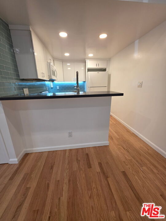 Building Photo - 311 N Venice Blvd