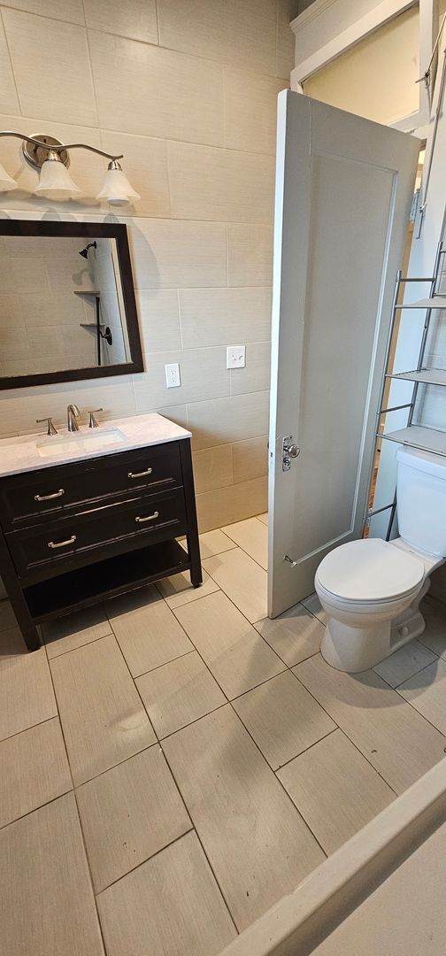 Building Photo - 2 bed 1 bath plus office/Den room, Downtown Reno, UNR. Duplex FOR RENT!