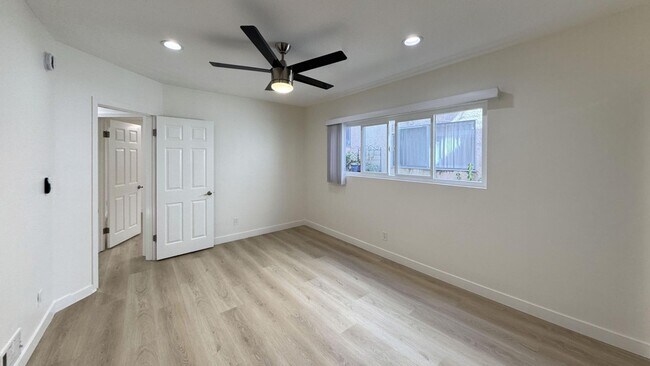 Building Photo - 2607 Abbot Kinney Blvd