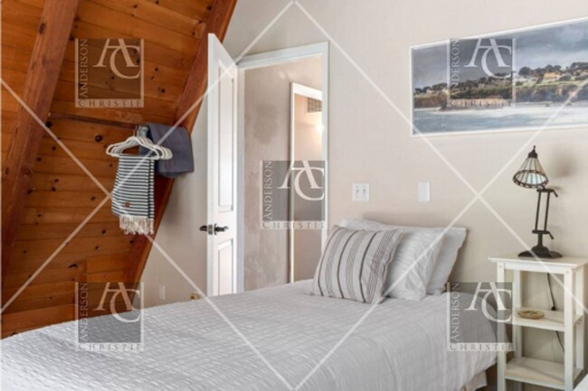 Building Photo - 4 bedroom 3 bath home in Scotts Valley