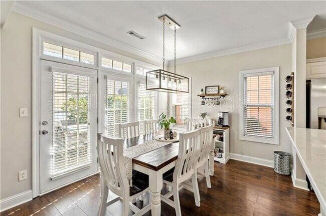 Building Photo - 203 Lenox Dr