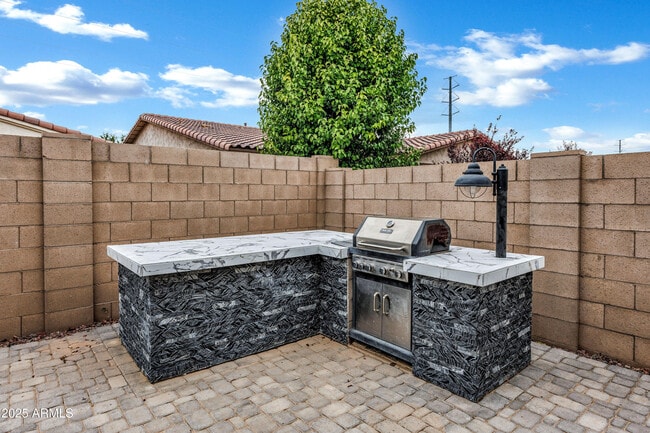 Building Photo - 22771 E Via Del Palo