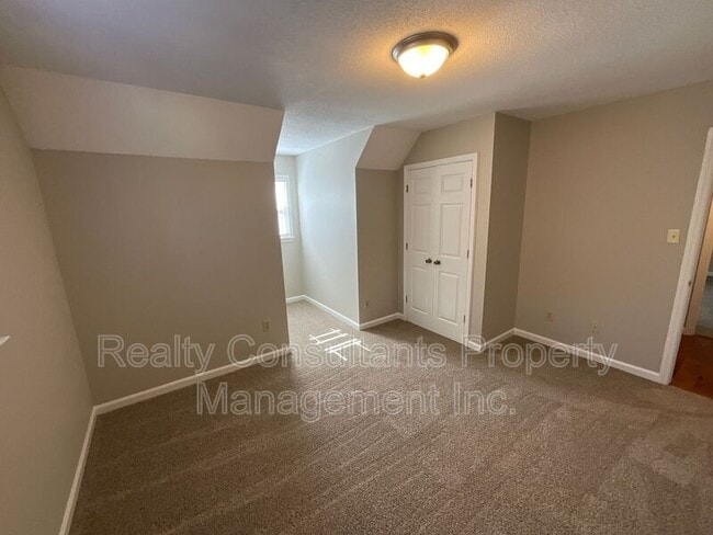 Building Photo - 123 Arcaro Dr