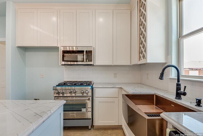 Building Photo - 1702 Gruene Vineyard Crossing