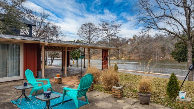 Building Photo - Furnished 3 Bedroom Lakewood Home with Lake View