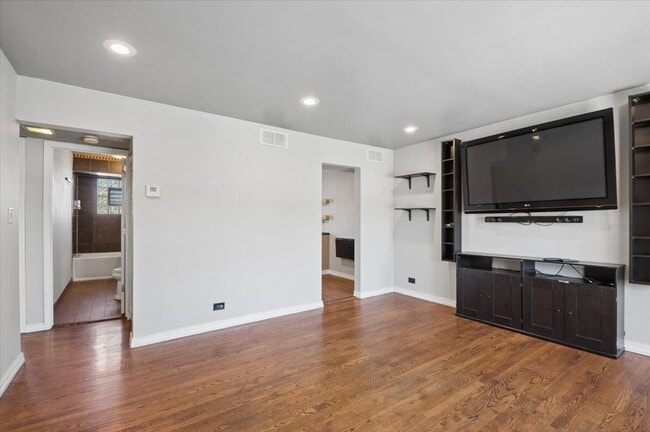 Building Photo - 4847 N Harlem Ave