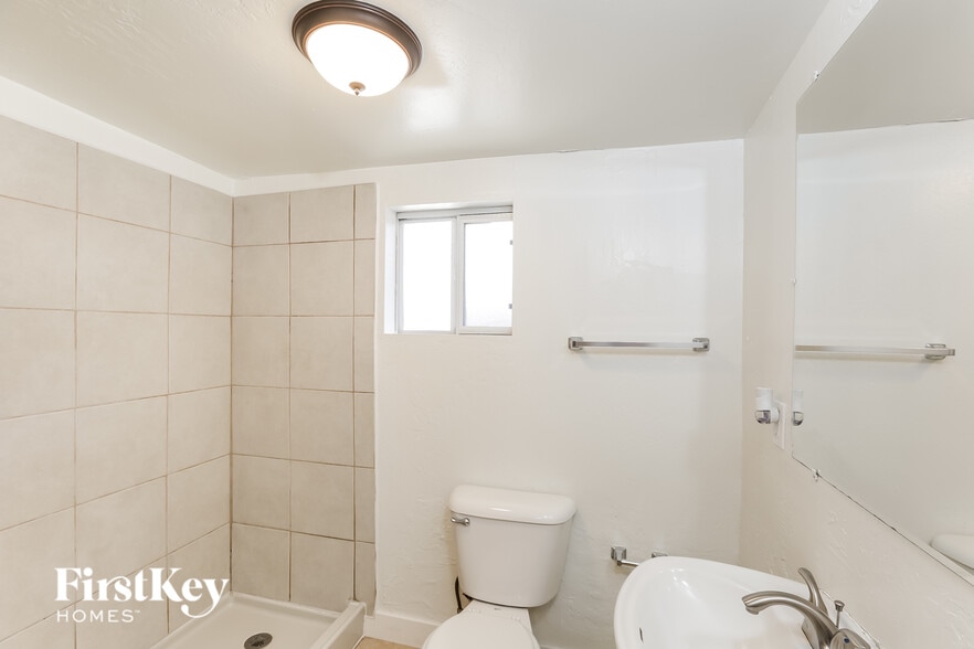 Building Photo - 2041 W Georgia Ave