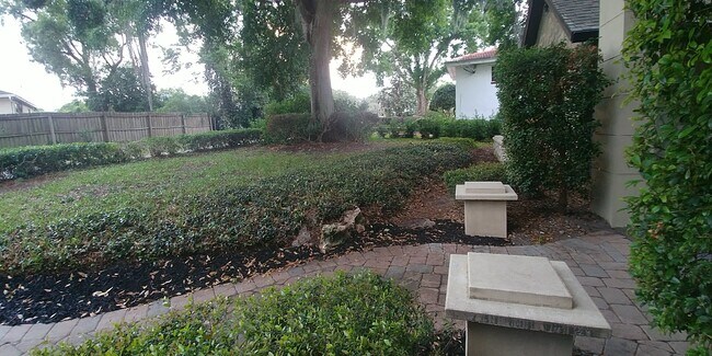 Building Photo - 406 Lillian Dr