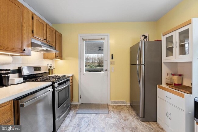 Building Photo - 516 Hollingsworth Dr