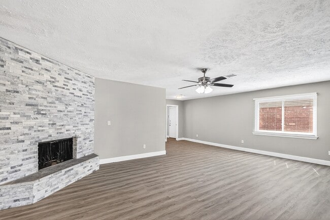 Building Photo - 2510 Marble Falls Dr