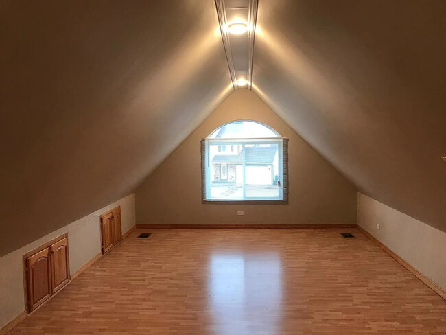 Building Photo - 110 Filbert Dr