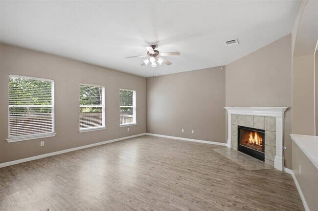 Building Photo - 2302 Brookhollow Terrace