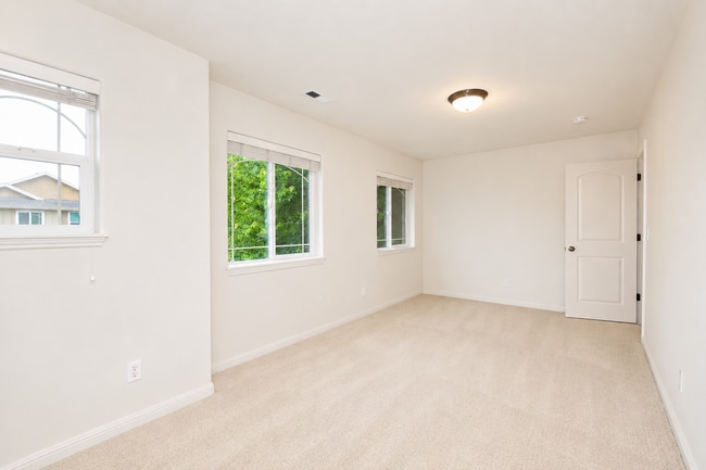 Building Photo - 17178 NW Gables Creek Ln