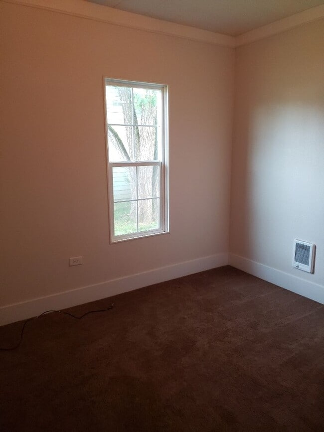 Building Photo - STATUS: AVAILABLE  | R93H | $1695