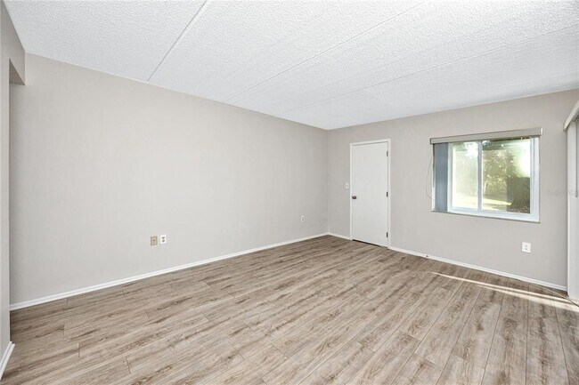 Building Photo - 209 Cypress Ct