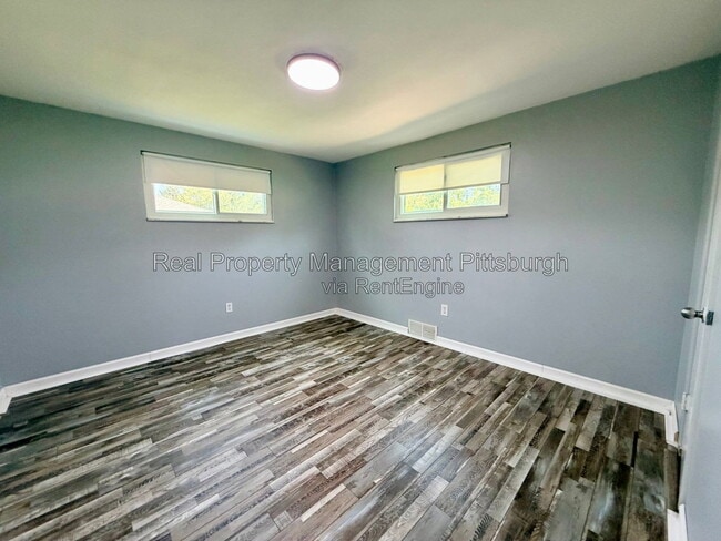 Building Photo - 7802 Noblestown Rd