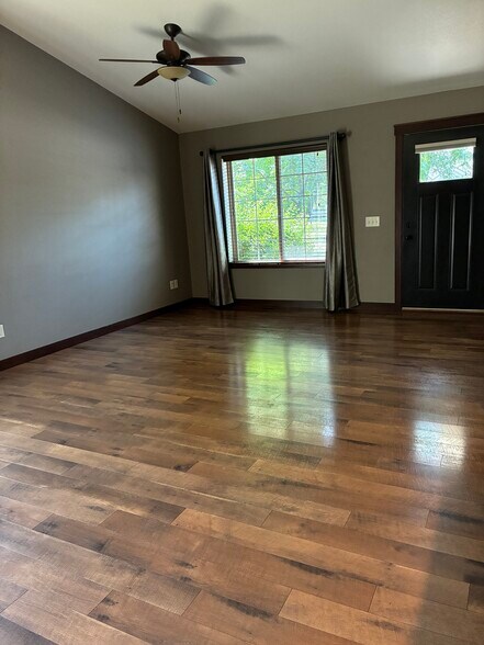 Building Photo - 2850 Swallowtail Ct