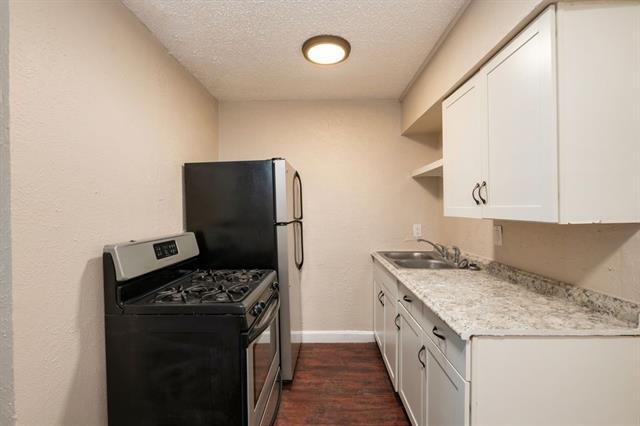 Building Photo - 1037 E Tucker St