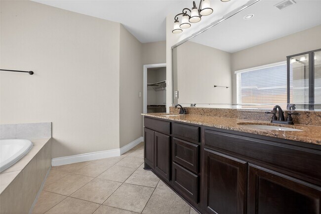 Building Photo - 6535 Arroyo Springs Ln