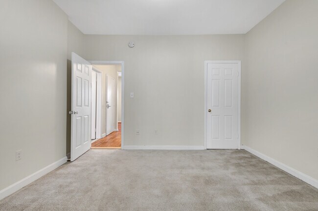 Building Photo - 2104 18th St NW