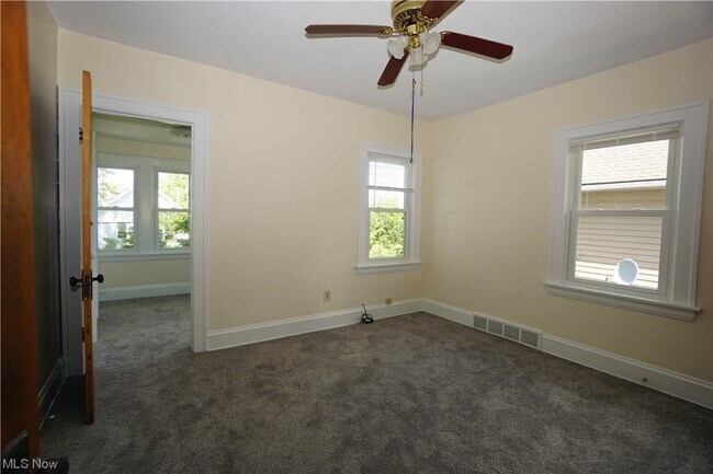 Building Photo - 2168 Edgewood Rd