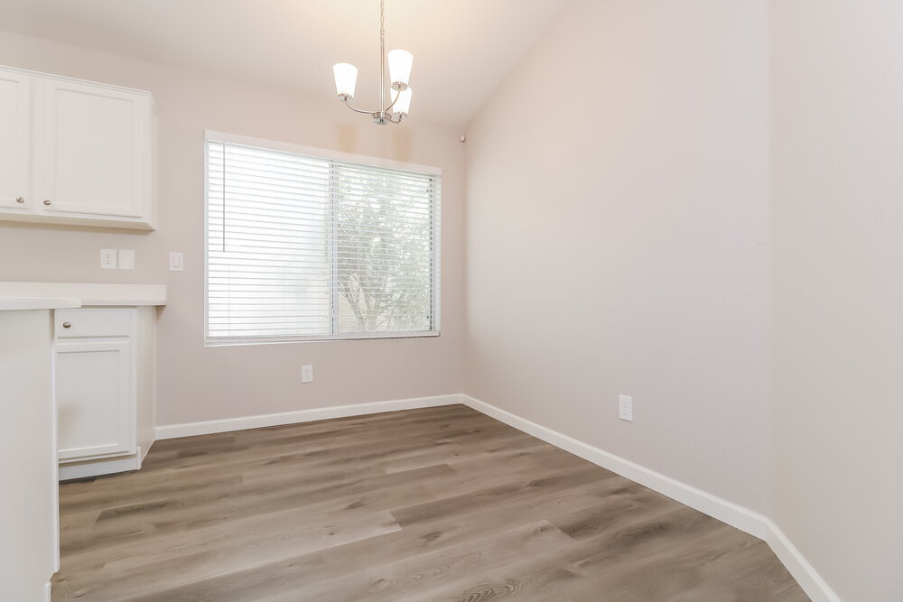 Building Photo - 3245 E Kristal Way