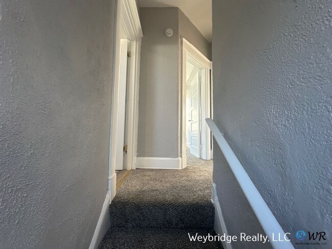 Building Photo - 407 Jackson Ave