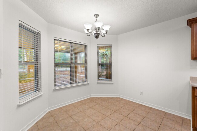 Building Photo - 71 Eventide Ln