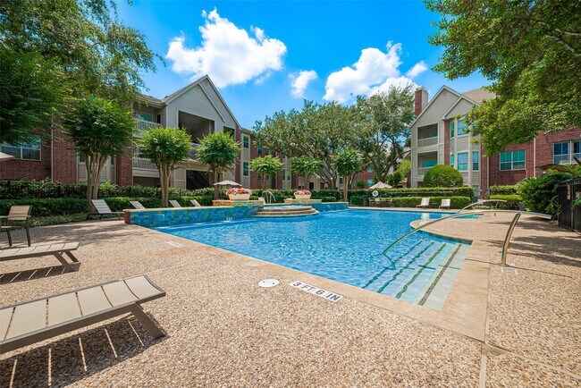 Building Photo - 1330 Old Spanish Trl