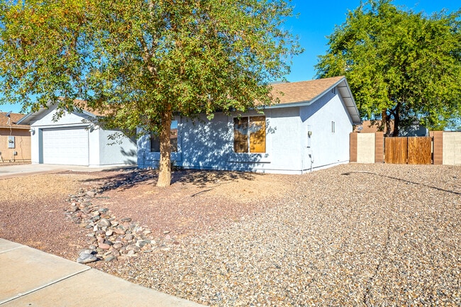 Building Photo - 6146 E 41st Pl