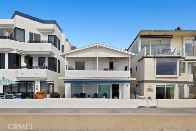 Building Photo - 530 The Strand