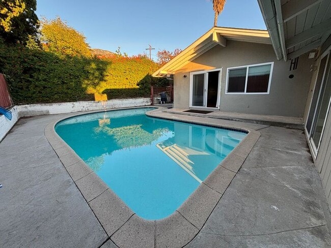 Building Photo - 3615 Burritt Way