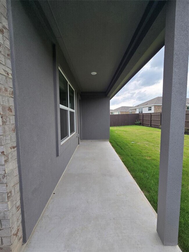 Building Photo - 4125 Rushing Ranch Path