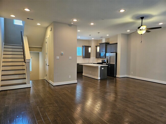 Building Photo - 2621 Hutchins St