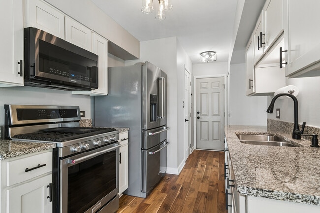 Building Photo - 452 Kennedy Pl