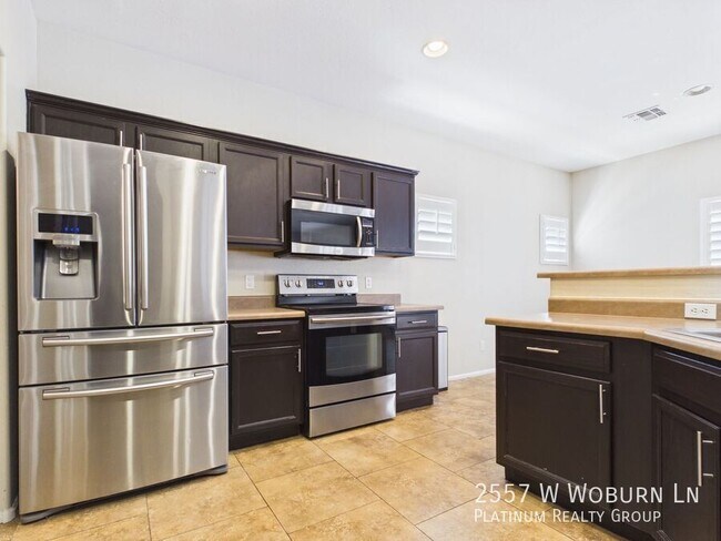 Building Photo - 2557 W Woburn Ln